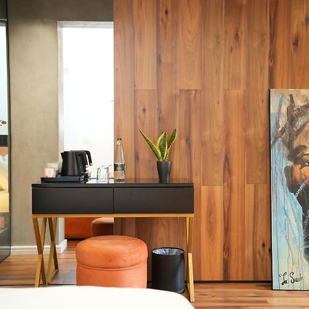 La Suite Boutique Hotel Tiranë Ngoại thất bức ảnh