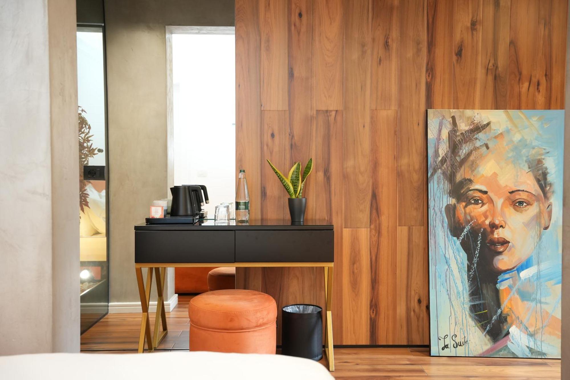 La Suite Boutique Hotel Tiranë Ngoại thất bức ảnh