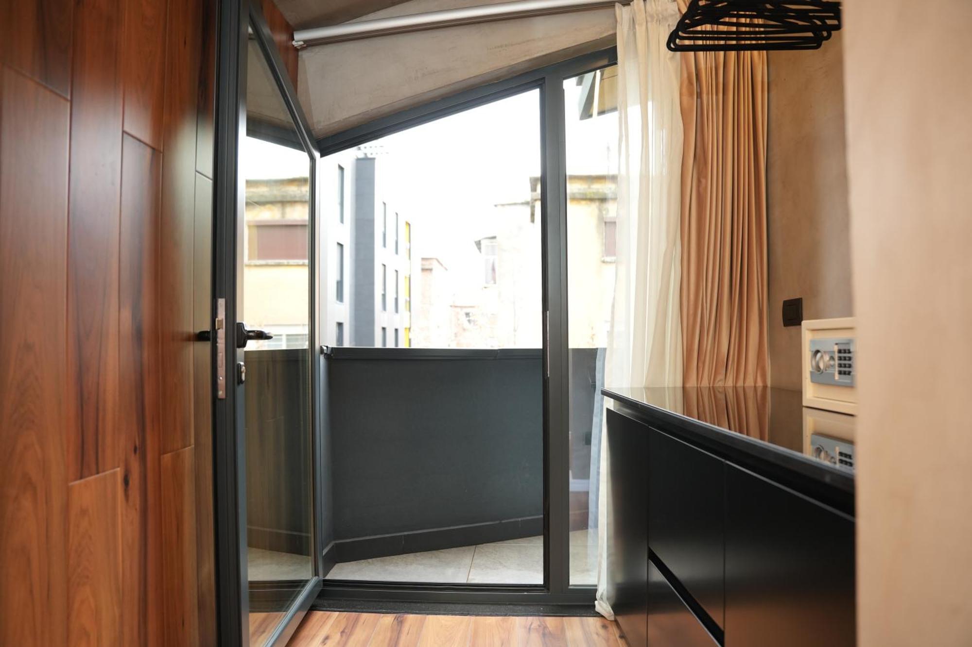 La Suite Boutique Hotel Tiranë Ngoại thất bức ảnh