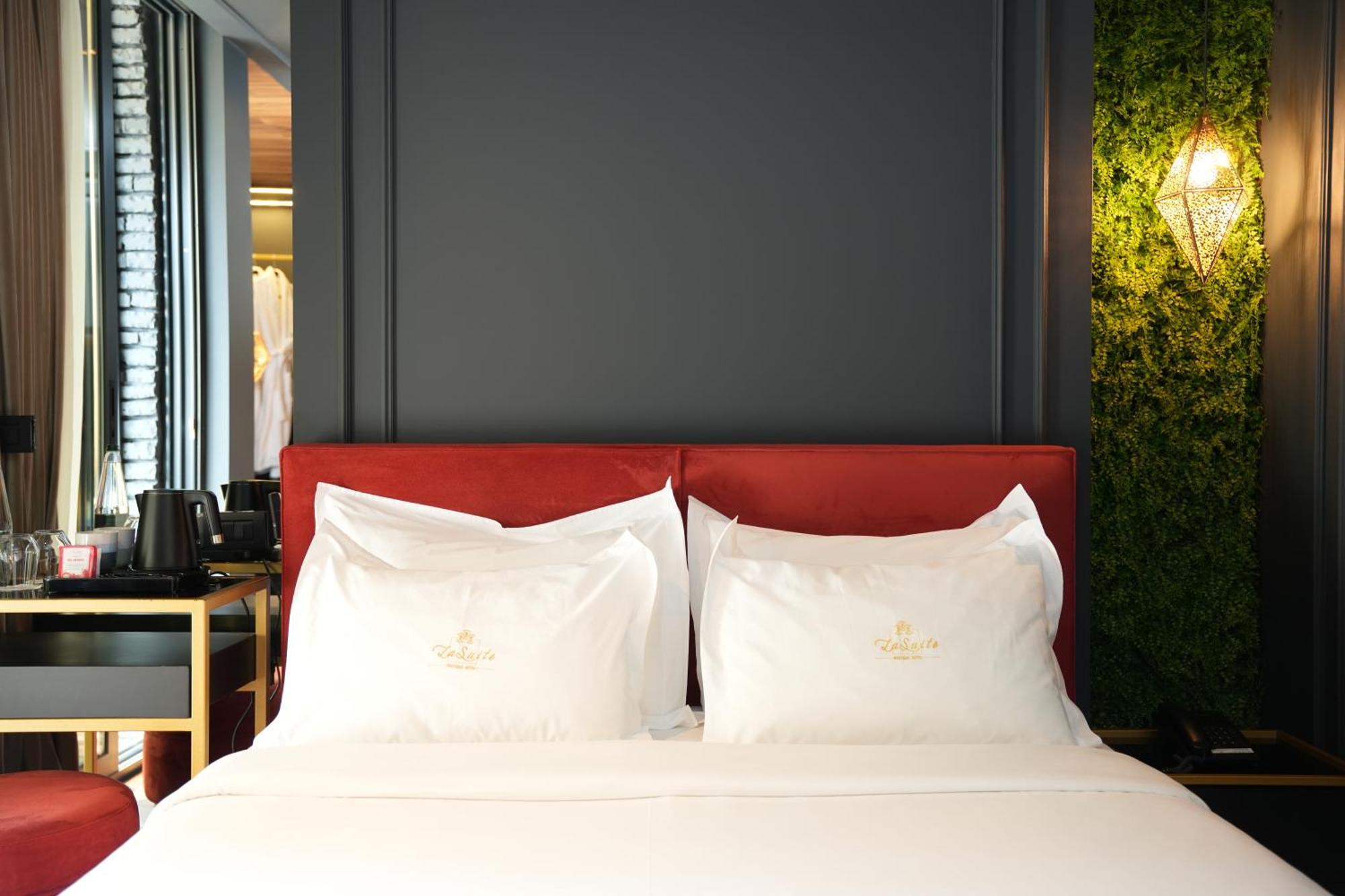 La Suite Boutique Hotel Tiranë Ngoại thất bức ảnh